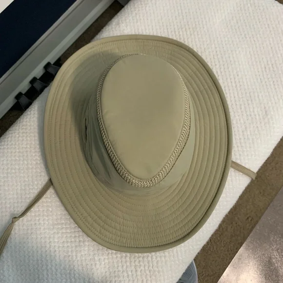 Tilley Airflo Hat for sun, pool or hiking - Picture 3 of 6
